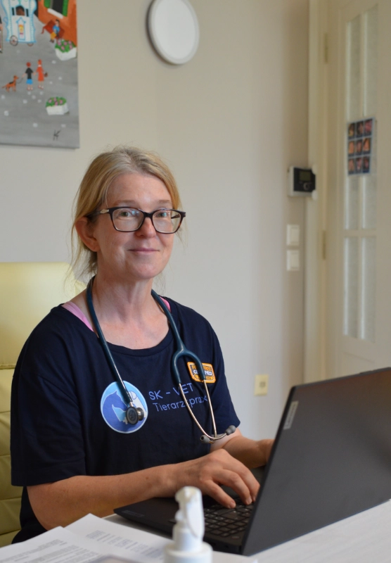 Tierärztin Mag. Sibylle Karpf